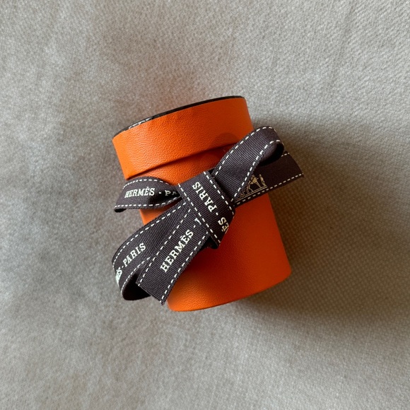 NWT🧡Hermes🧡Epaulettes de Gala Silk Twilly - Picture 3 of 9